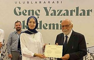 Uluslararası Genç Yazarlar Akademisi kapanış programı...