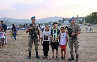 Uşak jandarması 40 bin kişinin huzur içerisinde...