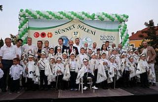 Üsküp’te sünnet şöleni