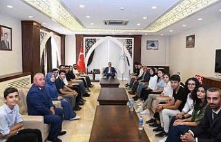Vali Akbıyık: "Hakkari eğitimde kendi hikayesini...