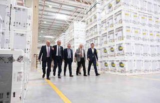 Vali Ayyıldız ve Başkan Küpeli beyaz eşya üretim...