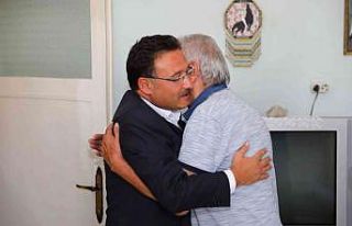 Vali Çiçek: “120 haneye evde bakım hizmeti veriyoruz”