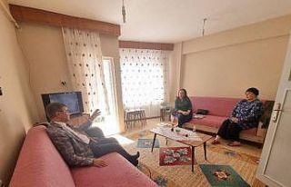 Vali Gürel ailelerle görüşmeye devam ediyor