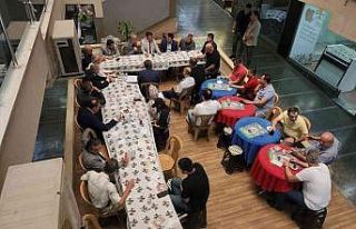 Vali Gürel Bedesten İş Hanı esnafı ile bir araya...