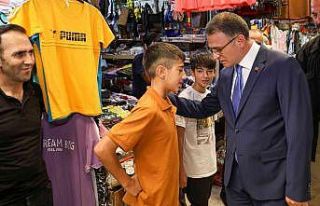 Vali Ozan Balcı, Rus Pazarı esnafını ziyaret etti