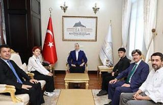 Vali Yiğitbaşı dereceye giren öğrencileri kabul...