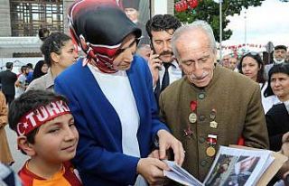 Vali Yiğitbaşı fenalaşan gazi oğluna bakın nasıl...