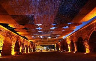 Valilik ve Büyükşehir Tarihi Arasta Çarşısı’nı...