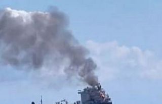 Yakıt yüklü gemideki yangın, gemi personeli tarafından...