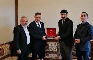 Yeşilhisar Belediyesi’nde ‘ek protokol’ heyecanı