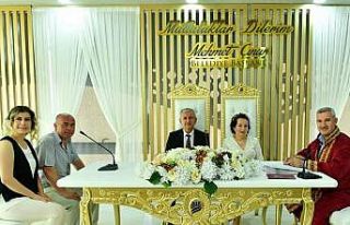 Yeşilyurt Belediyesi’nin yeni nikah sarayında...