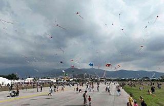 Zafer coşkusu göklere yansıdı