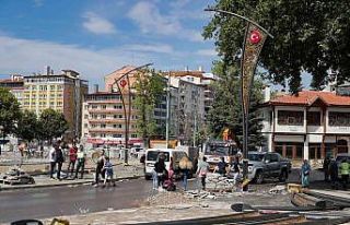 Zafer Meydanı’nda aydınlatma çalışmaları başladı