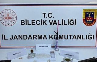 Zehir tacirliği yapan iki şahıs gözaltına alındı