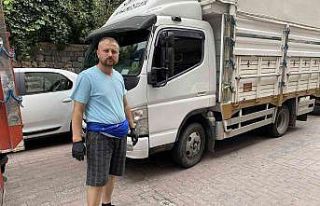 Zeytinburnu’nda pazarcı kamyonetlerine hırsız...