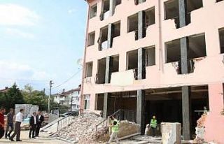 13 okul eğitim öğretime yetişmedi