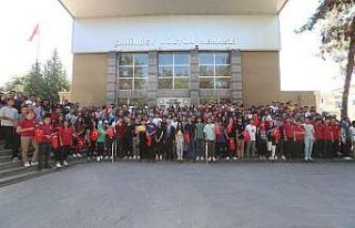 145 bin 227 gazi torunu Çanakkale destanını yerinde...