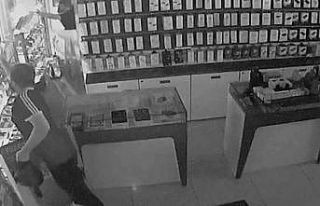 1 ay önce işe girdi, toplam 150 bin TL’lik telefon...