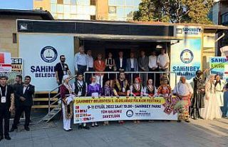 5. uluslararası folklor festivali kortej yürüyüşü