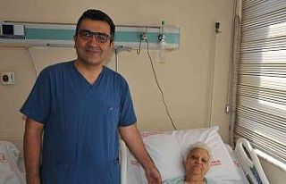74 yaşındaki hastanın makatına yakın kısmında...