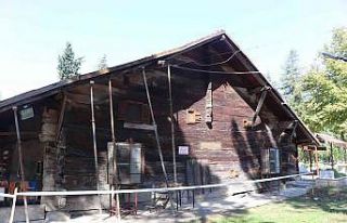 850 yıllık çivisiz cami yıkılma tehlikesi ile...
