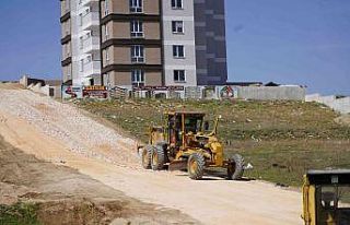 Açılan yeni yollarda bakım ve düzenleme çalışması...