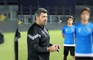 Afyonspor hazırlıklarına akşam antrenmanı ile...