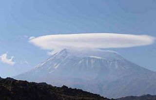 Ağrı Dağı, başlık taktı