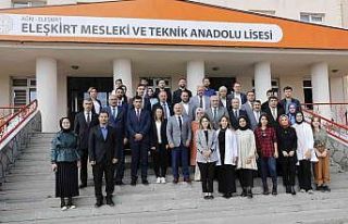Ağrı Valisi Varol, Eleşkirt Mesleki ve Teknik Anadolu...
