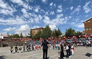 Ahlat’ta İlköğretim Haftası kutlandı