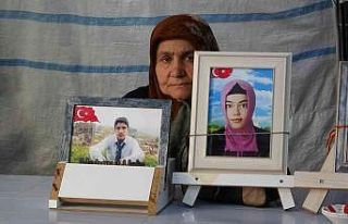 Aileler evlatlarını bin 118 gündür HDP’den istiyor