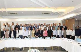 AK Parti İzmir’de, önceki dönem belediye başkan...