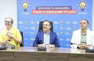 AK Parti İzmir’in düzenlediği vefa buluşmalarında...