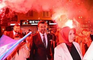 AK Parti Tepebaşı İlçe Başkanlığı Çamlıca...