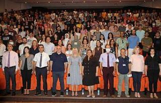 Akdeniz Üniversitesi Tıp Fakültesi’nde ilk ders...