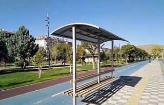 Aksaray Belediyesi otobüs durakları kendi atölyelerinde...