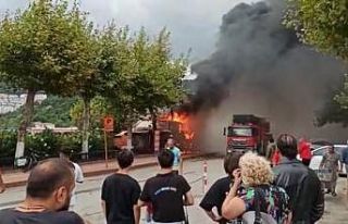 Amasra’da yangın: 2 kafe ve 3 büfe küle döndü