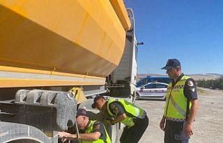 Ankara’da jandarmadan servis araçlarına denetim