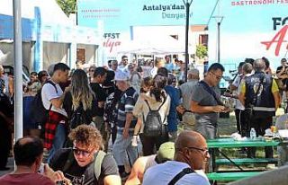 Antalya’da ‘Food Fest’ alanına yoğun ilgi