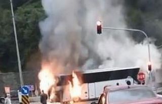 Artvin’de seyir halindeki yolcu otobüsü alev alev...