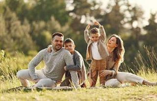 Aşırı korumacı anne-baba tutumu sosyal fobi oluşturuyor