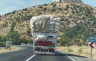 Aşırı yükle trafiği tehlikeye attı