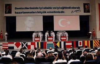 Astsubaylar, ant içti