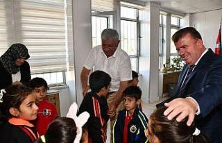 ATSO’dan öğrencilere kıyafet yardımı