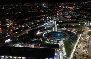 Avlu 2. Etap, konser ve kutlamalarla açıldı