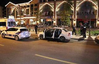 AVM önünde bir kişinin öldüğü silahlı kavgada...