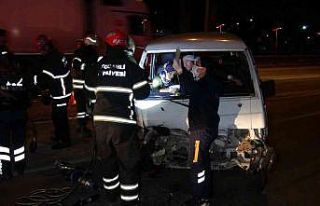 Babasının cenazesine giderken kaza yaptı, eşinin...