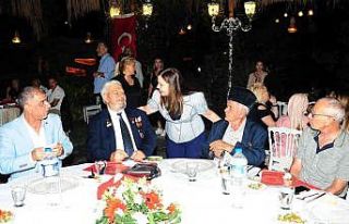 Balçova’da gazilerin onuruna yemek