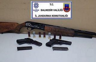 Balıkesir’de jandarmadan asayiş ve uyuşturucu...