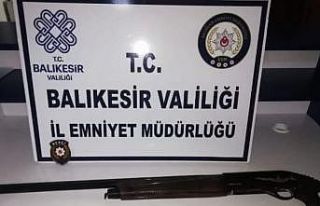 Balıkesir’de polis 85 aranan şahsı gözaltına...